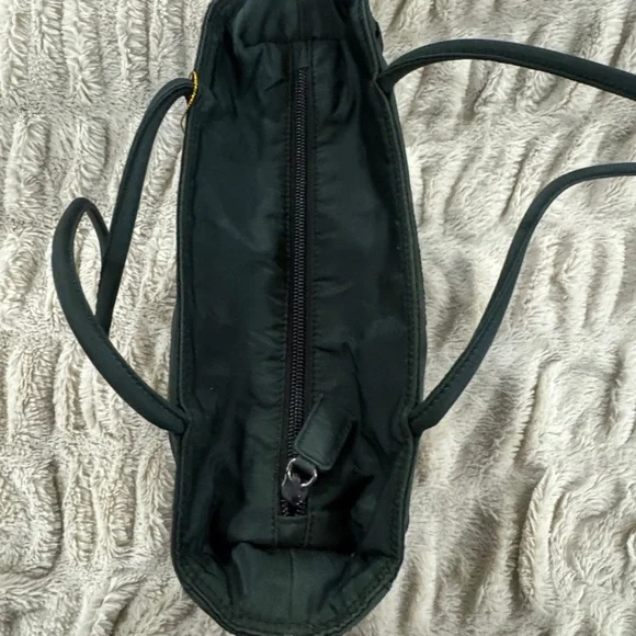 Authentic Prada Green Nylon Tessuto Shoulder Tote Bag - Made in Italy - Picture 5 of 10